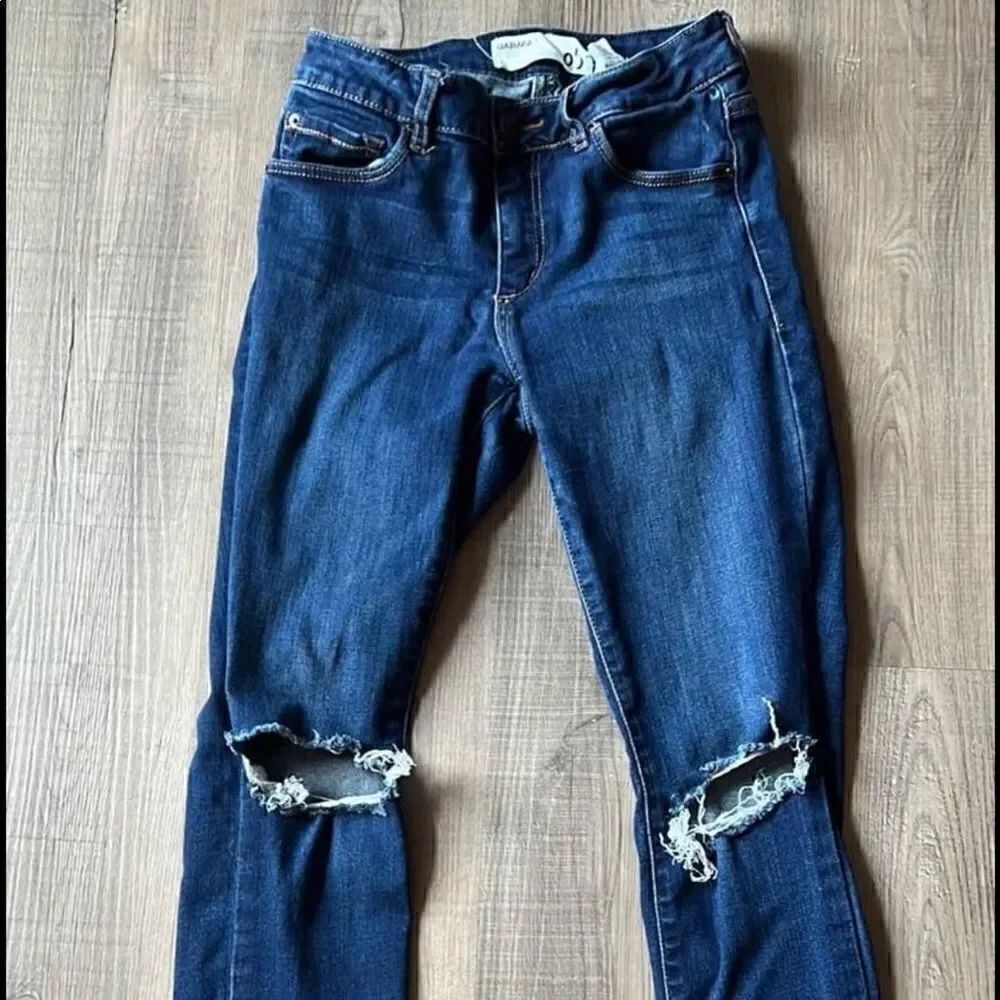 GARAGE high waisted destroyed denim skinny jeans, raw hem, size 5